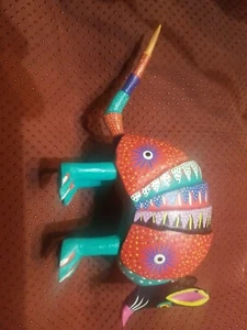  Wood Carving ARMADILLO  ARSCNID MPRALES - Picture 1 of 12