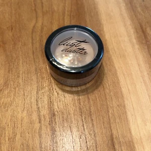 benefit Lust Dusters Shimmering Powder Big Daddy, 1.8g - Picture 1 of 2