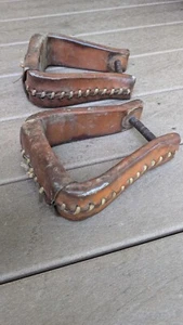 Pair of Vintage Horse Stirrups With Leather / Lace Up - Picture 1 of 5
