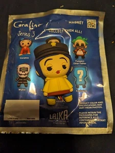 Coraline *Caroline Wybie Play* Blind Bag Monogram Magnet Series 3 Exclusive  - Picture 1 of 2