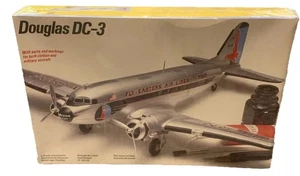 Douglas DC-3 by Testors 1/72 Scale 1987 Eastern Air Lines Vintage Model Kit NOS - Bild 1 von 6