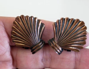 Vintage Jakobsmuschel Muschel Kupfer Clip Ohrringe 1" überbacken - Bild 1 von 4