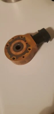 1 Solenoid Valve 214-5427 2145427 For Caterpillar C7/C9 Injector owbx - Imagem 1 de 4