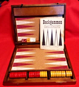 Vintage Mini Travel Backgammon Game, Magnetic Bakelite Discs, Wood Case, Drueke - Picture 1 of 18