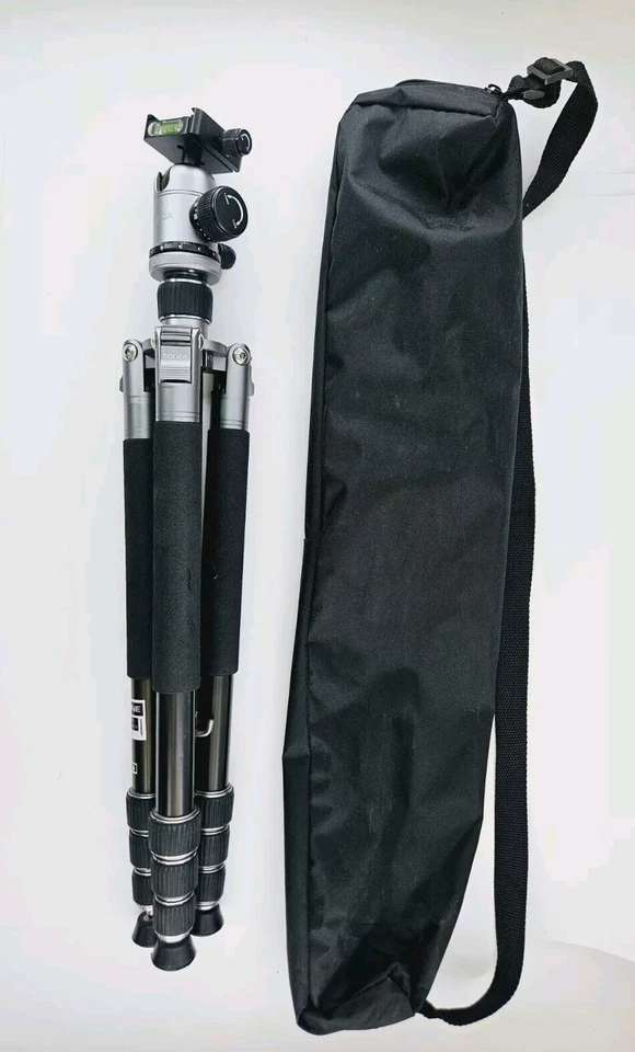 Dolica 57" Ultra Premium Professional Tripod LX600B502D/S - Image 1 of 4