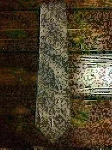 Men's Kenneth Cole Tie Necktie Gold/Black Statement Tie! - Picture 1 of 3