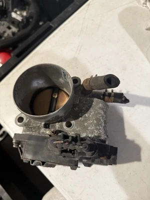 Cuerpo del acelerador compatible con MITSUBISHI GALANT 2006 2,4 L Foto 1 de 4