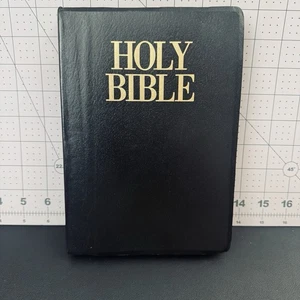 The Holy Bible NCV Black Dictionary Topical Concordance Word Bible Publishing - Picture 1 of 15