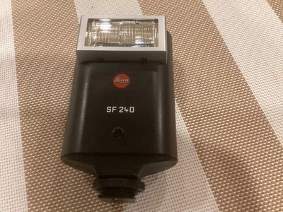 Leica SF 24D Flash case and diffuser - Image 1 of 4