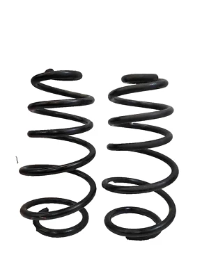 Par de muelles helicoidales traseros Mopar 68004458AA para Jeep Wrangler JK / JKU 07-18 Foto 1 de 4