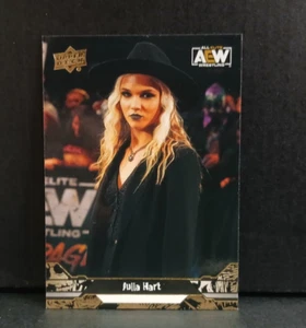 Upper Deck 2023 AEW All Elite Wrestling Gold Julia Hart #32 - Foto 1 di 2