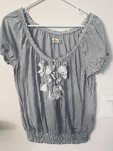 Hollister Women’s Blouse stripe Blue Floral Size Medium - Picture 1 of 5
