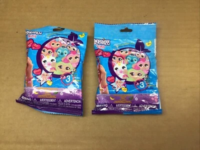 2  Series 1 FingerLings Minis Blind Bag w/ Figure Charm & Bracelet Sloth Monkey - Image 1 of 2