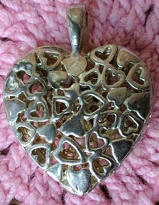 Vintage Puffy Heart Pendant Multi Hearts Retro - Picture 1 of 7
