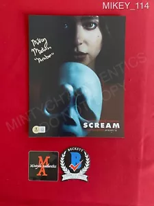 Foto autografata firmata Mikey Madison 8x10 Scream Amber Ghostface Beckett certificato di autenticità - Foto 1 di 1