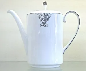 Wedgwood Imperial Scroll 1.9-Pint Coffee Pot with Tag - Picture 1 of 3