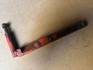 VINTAGE JI CASE 830  GAS  ROW CROP TRACTOR -POWER STEERING SUPPORT BRKT-1960 - Picture 1 of 2