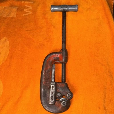 Vintage Rigid No. 2.  1/8" to 2" Heavy Duty Pipe Cutter Tool - Made in USA (T12) - Image 1 of 4