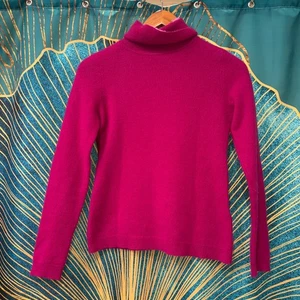 Charter Club Luxury 100% Cashmere Soft Fuchsia Turtleneck Sweater XS Raspberry - Picture 1 of 6