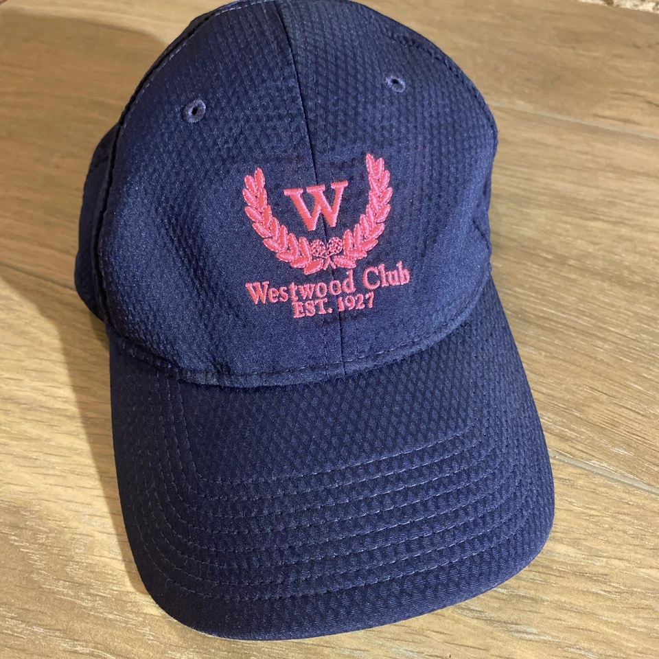 Gorra Westwood Club Richmond Virginia Under Armour rosa bordado azul Foto 1 de 4