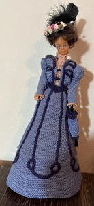 Vintage CROCHET BED DOLL Barbie Clone Doll da un modello Annie originale - Foto 1 di 6