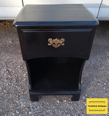 Black Maple End Table (ET174) - Image 1 of 4