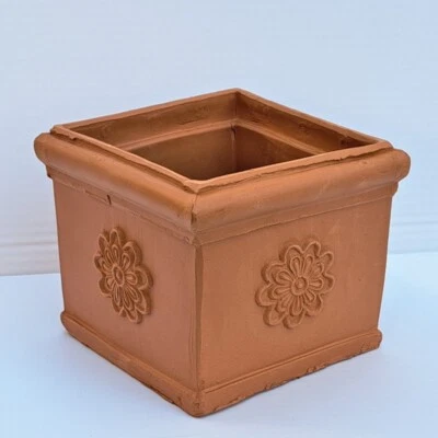 Vaso quadrato terracotta cm 15x15 per piante o fiori cubo - Immagine 1 di 3