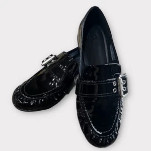 UGG Women's Charlotte Black Patent Leather Loafer with Buckle Shoes Size 7 - Picture 1 of 9