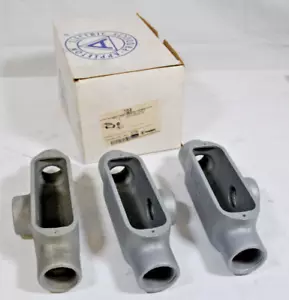 Qty 3 - APPLETON T100-M, T - Type Conduit Body, Form 35 UNILET 1" - Picture 1 of 3
