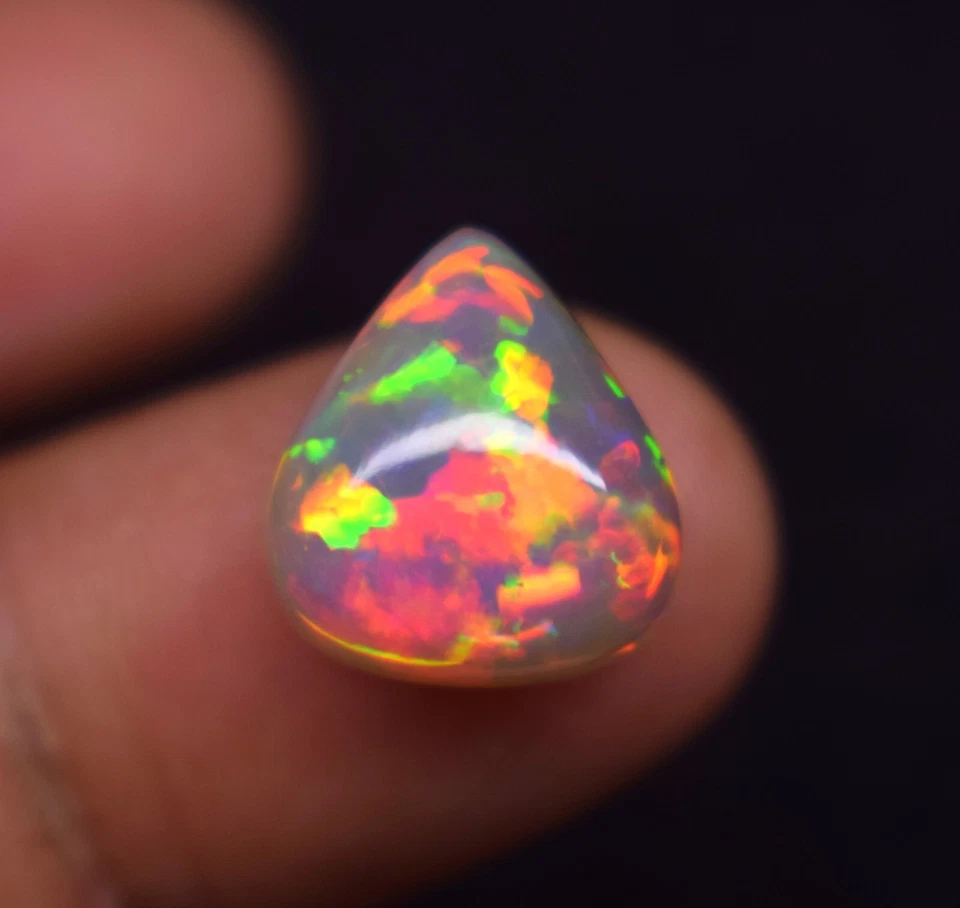 Piedra preciosa cabujón en forma de corazón de fuego ópalo etíope natural de 6,6 quilates 13,8 x 12,6 mm Foto 1 de 3