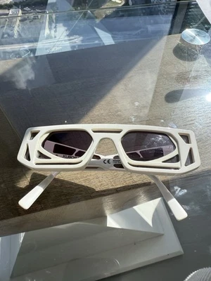 Kuboraum H57 White Sculptural Sunglasses — Handmade in Italy - Image 1 of 4