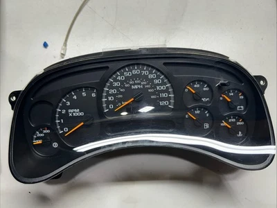 15190827 Chevy 2004 2005 2006 Silverado Instrument Gauge Cluster Tahoe Miles Unk - Image 1 of 4