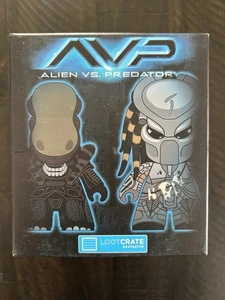 Neu 2015 AVP Alien Versus Predator Loot Crate Titans Vinyl Figuren - Bild 1 von 10