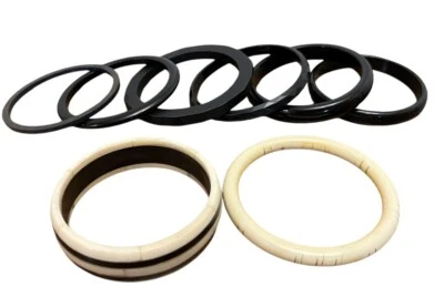 Lote de 8 pulseras brazaletes de madera y plástico blanco y negro (crema) Foto 1 de 4