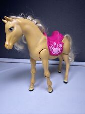 Barbie selbstlaufender Palomino Pferd Pony Tawny brauner Reitsattel 2005 