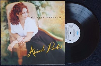 GLORIA ESTEFAN " ABRIENDO PUERTAS " 1995 HOLLAND LP - Image 1 of 4
