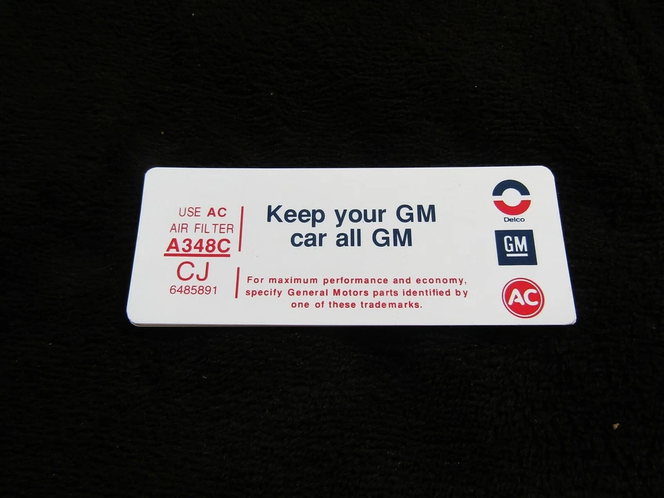 Chevrolet Camaro Corvette Chevelle Impala Chevy II 1967 "GM" emblema de pilar de puerta Foto 1 de 1