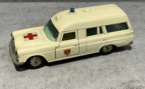 Lesney Matchbox King Size Mercedes Benz Binz Ambulance No. K-6 - Picture 1 of 7