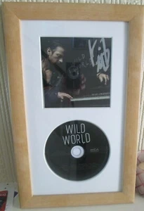 WILD WORLD SIGNED AUTOGRAPHED KIP MOORE - FRAMED CD PRESENTATION - Picture 1 of 2