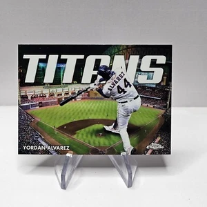 2023 Topps Chrome Refractor Titans Insert Yordan Alvarez #CT-9 - Picture 1 of 2