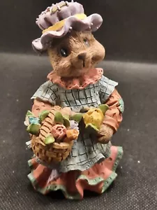 Vintage Nantucket Easter Bunny Figurine Small Rabbit Statue Holding Basket - Picture 1 of 6