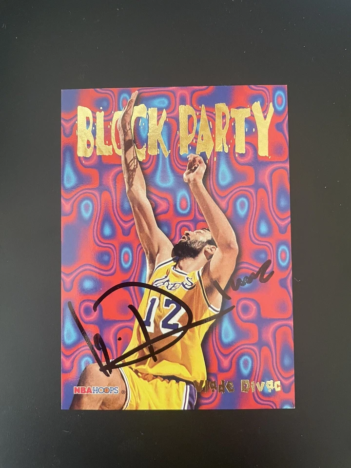 Vlade Divac Authentic Autograph 1995 Skybox Block Party RARE Card#5.NBA All-Star - Image 1 of 2