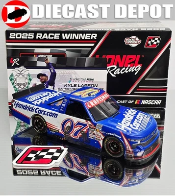 KYLE LARSON 2025 HOMESTEAD WIN RACED VERSION HENDRICKCARS.COM TRUCK 1/24 ARC - Image 1 of 4