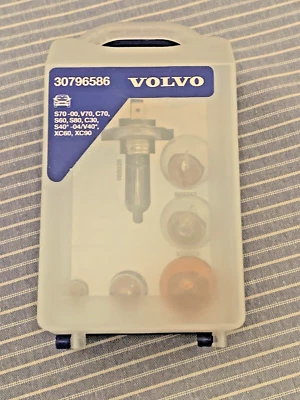 Genuine Volvo Bulb Kit 30796586 - Halogen Replacement Bulbs for Multiple Models - Image 1 of 3