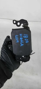 17 19 TOYOTA HIGHLANDER Camera/projector id 8821007010 OEM F2925 - Picture 1 of 2