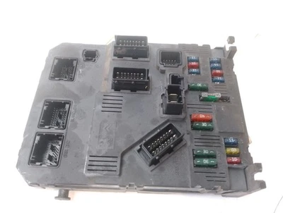 1650882680 BOÎTES À FUSIBLES / 9645747480 / 846923 POUR PEUGEOT 206 HATCHBACK 2 - Immagine 1 di 4