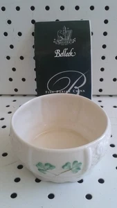 Belleek Pottery ~ Trébol Dulce Plato 2130 ~ Caja de baratijas Nadine 1990 - Imagen 1 de 6