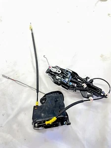 GM FROMT DRIVER SIDE LOCK LATCH FITS CADILLAC CHEVROLET GMC 13533684 OEM - Picture 1 of 9