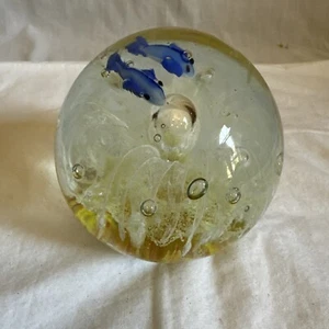 Vintage Art Glass Blown Dolphins Tropical Fish Aquarium 4” Globe Paperweight - Picture 1 of 9
