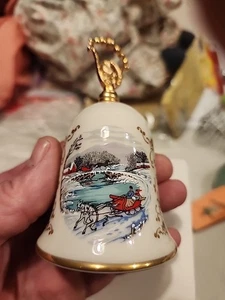 Campana ceramica Noel 1982 festività natalizie - Foto 1 di 6